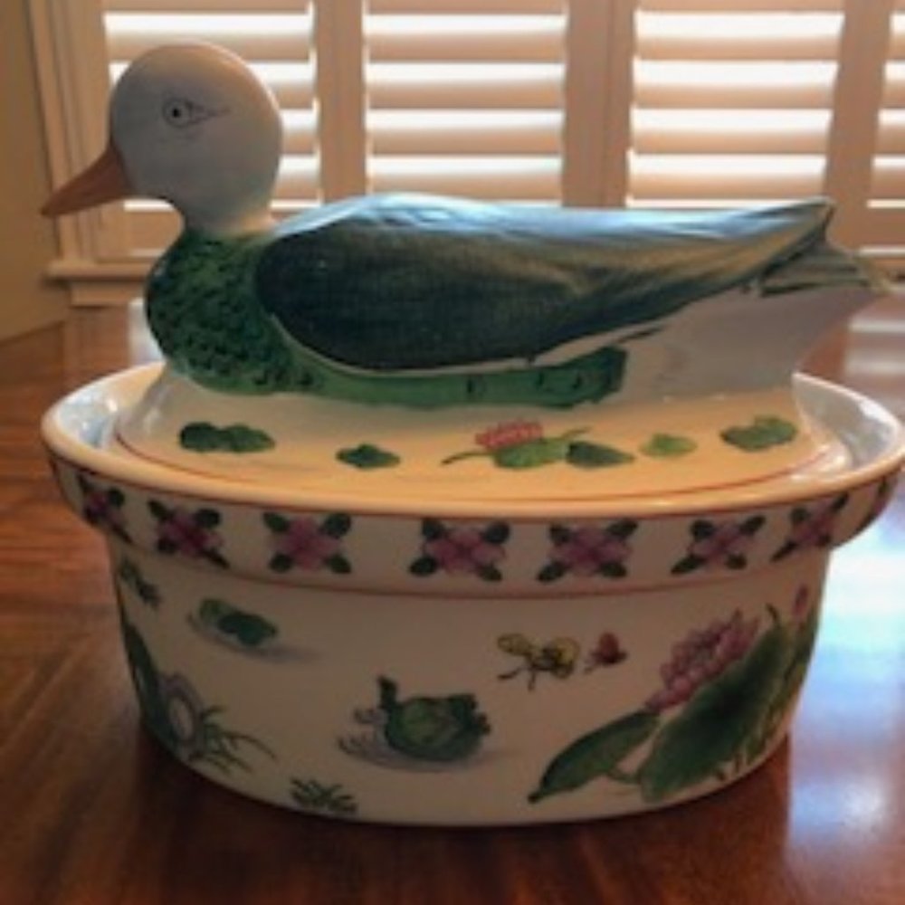 Vintage Duck Bird Oval Covered Casserole Dish Tureen Chinese Export Asian Lotus